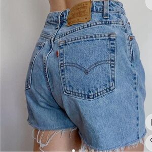 [SOLD] Vtg Levi’s 550 shorts